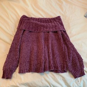 Off the shoulder long sleeve top